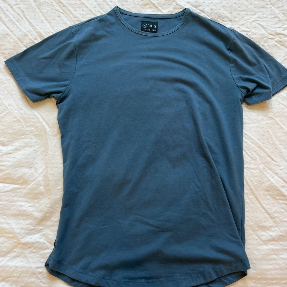 Cuts Curved Hem T-Shirt - Blue - Medium